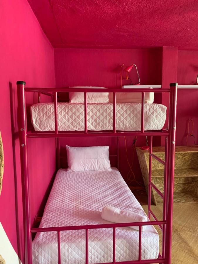 Why Not Hotel Antigua Екстер'єр фото