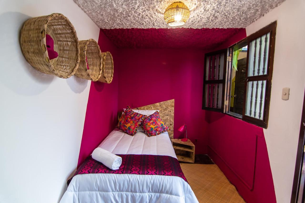 Why Not Hotel Antigua Екстер'єр фото