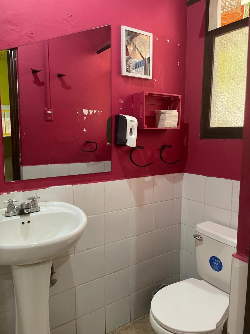 Why Not Hotel Antigua Екстер'єр фото